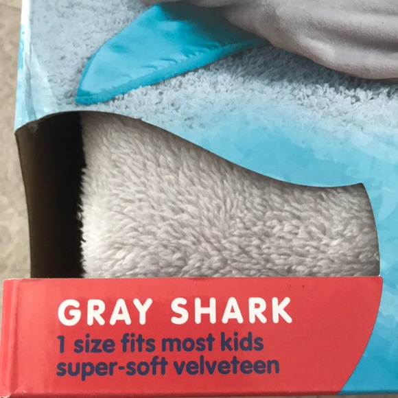 Gray shark Snuggie tails - Picture 2 of 4